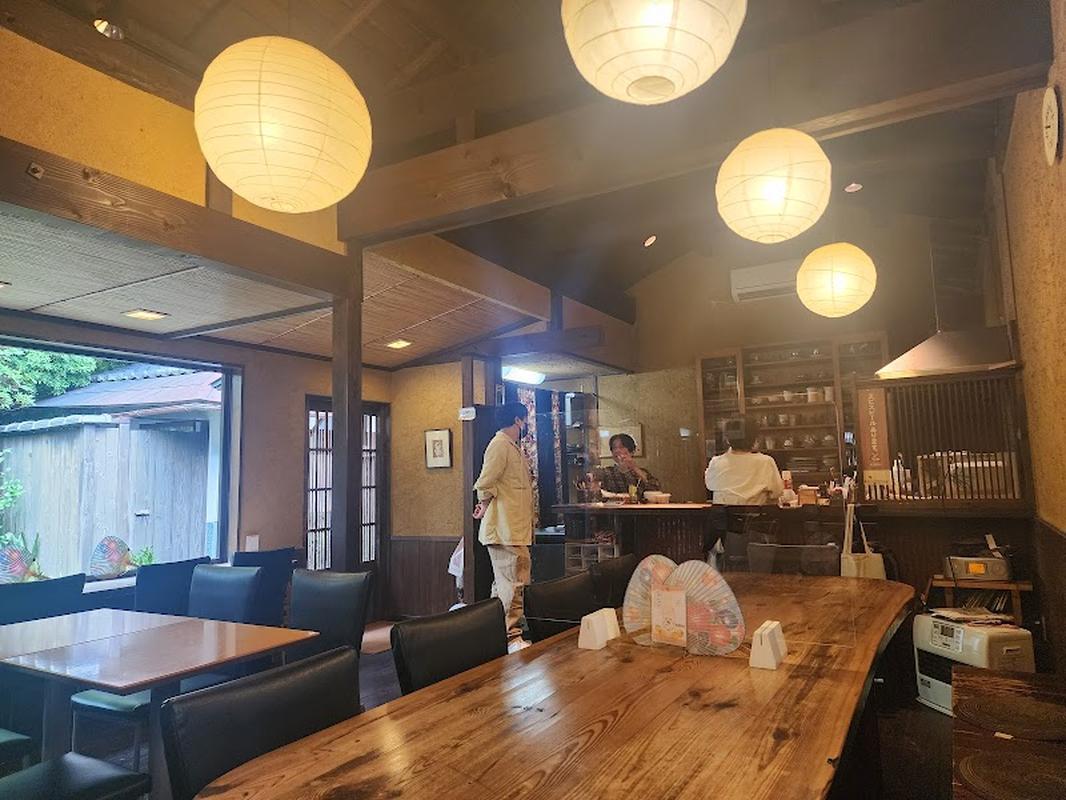 트렌디한 교토 홈스타일 일본식 레스토랑