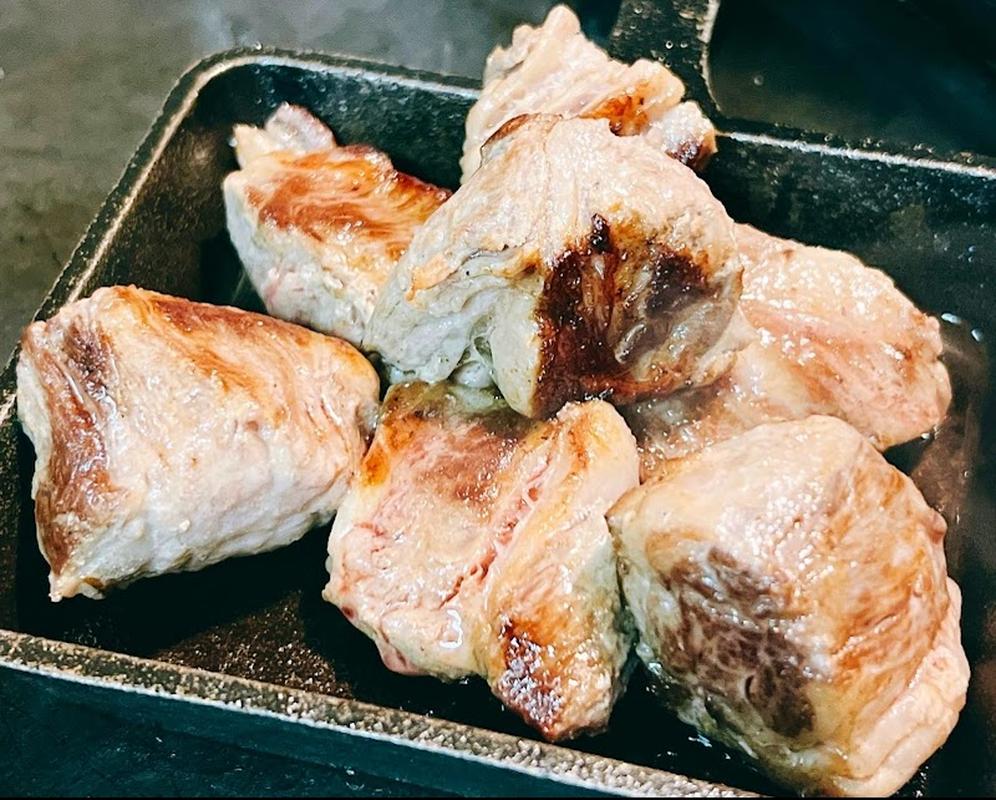 분위기 있는 시로야마전망대 만겟스노코노미야키 텐몬칸텐