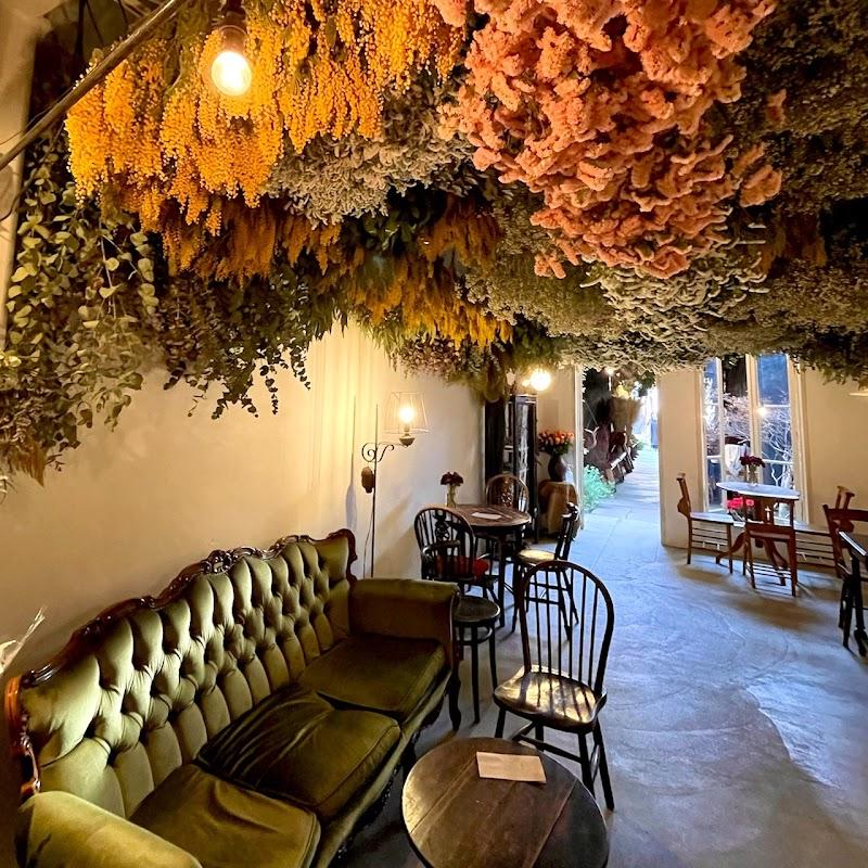 프르 에타주, 교토 여행 중 방문