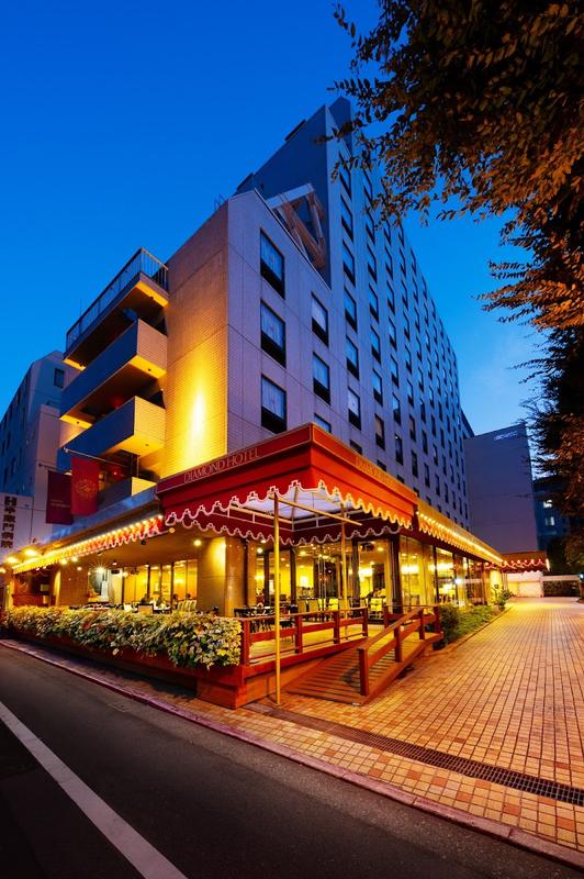 다이아몬드 호텔, 도쿄 여행 중 방문