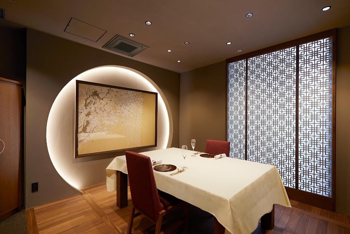 사진 찍기 좋은 매장 한국 궁중 약선 요리 윤케