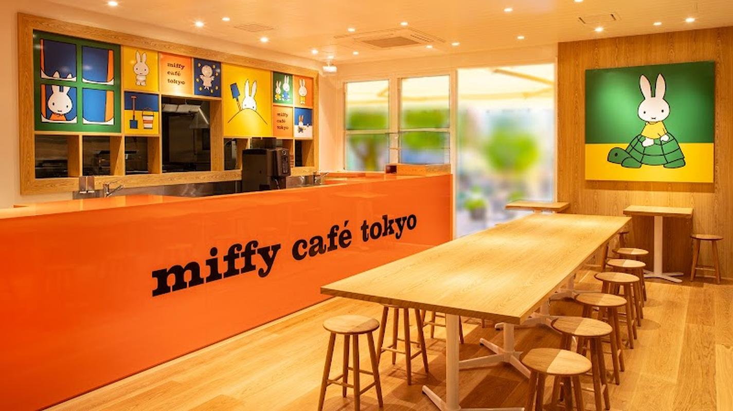 감성적인 매장 미피 카페 도쿄