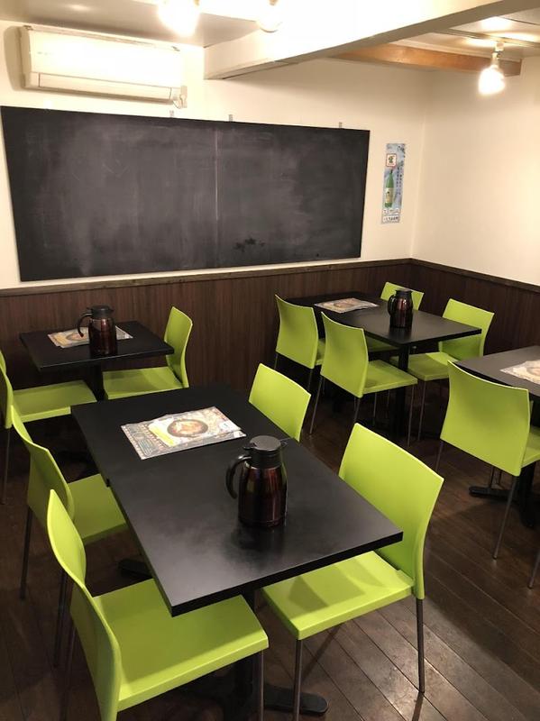 현지 느낌의 매장 이나카야