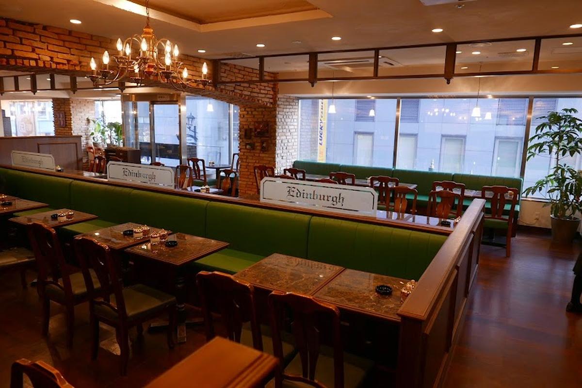 사진 찍기 좋은 매장 커피 아리스토크랫 에든버러