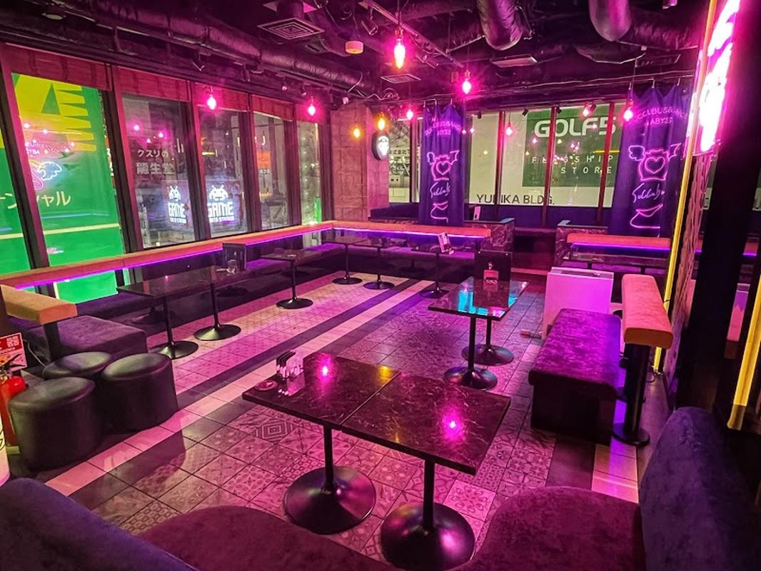 도쿄 신주쿠 서큐버스 시샤 어비스 가부키초 콘카페 사진