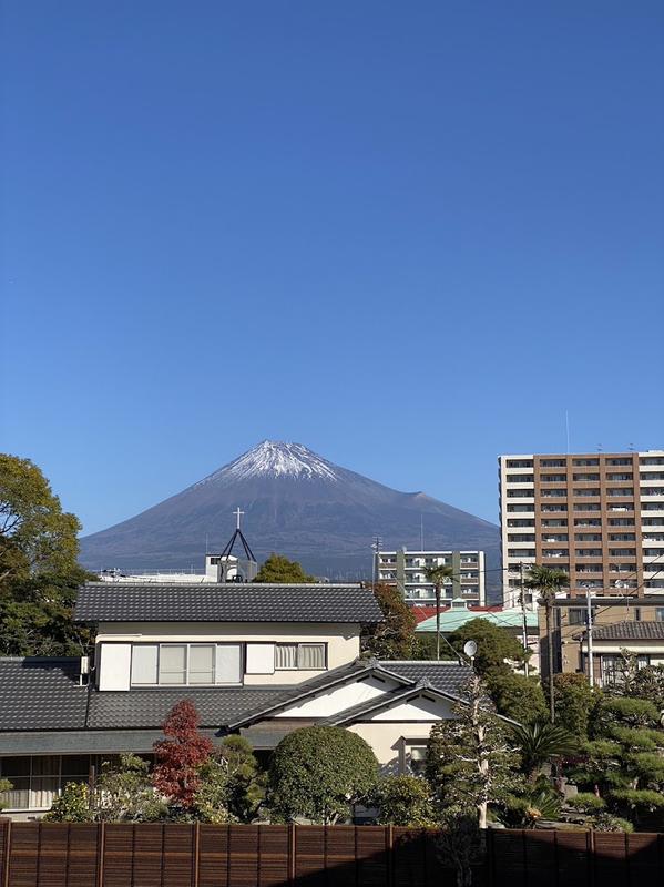 트렌디한 도쿄 미스터 토모 후지