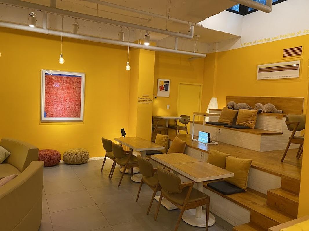 분위기 좋은 마쓰야마 싸프란겔 커피