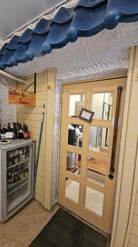 인스타 감성의 마쓰야마 커피 앤 비어 루츠