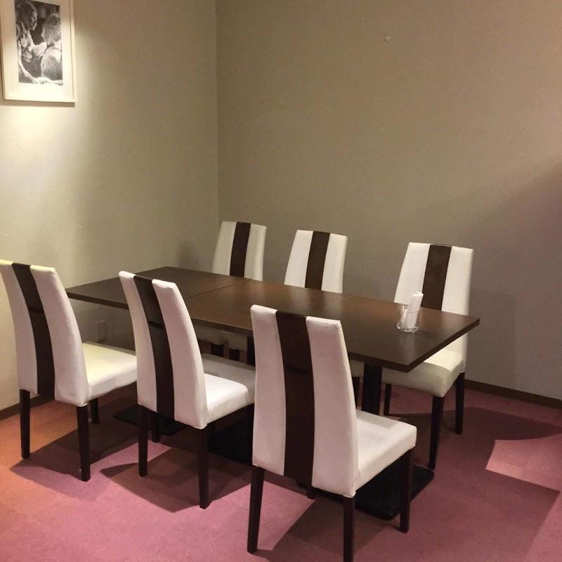 여행객 필수 에히메현립미술관 비스트로 코지