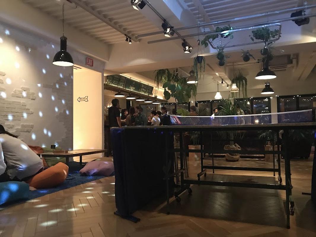 핫플로 유명한 매장 펜트 하우스