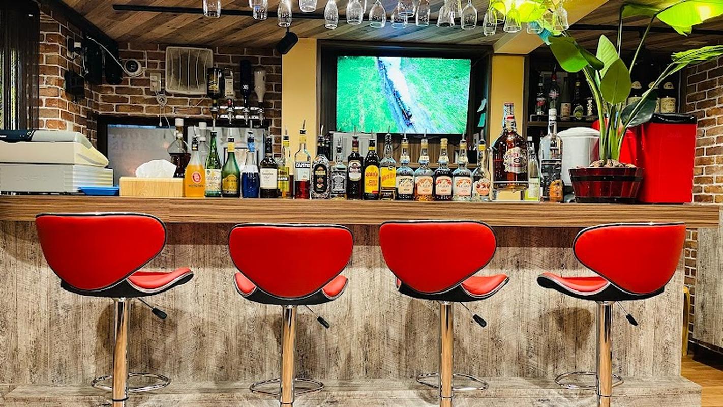 조용한 하치노헤시장 포카라