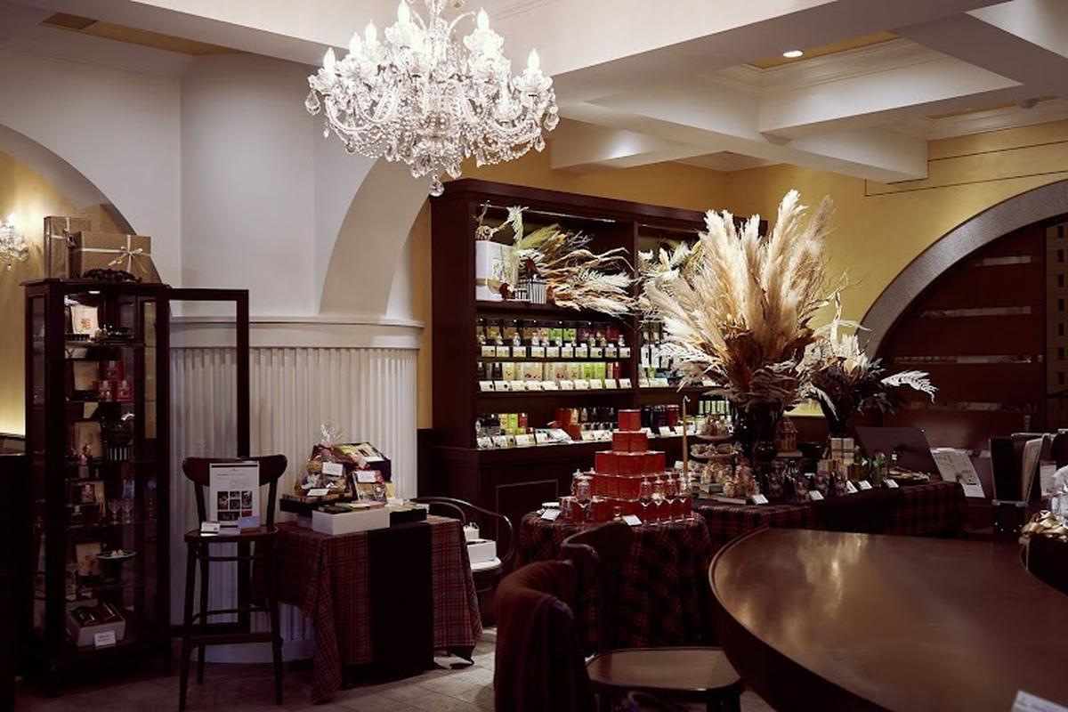 여행객 필수 매장 달마이어