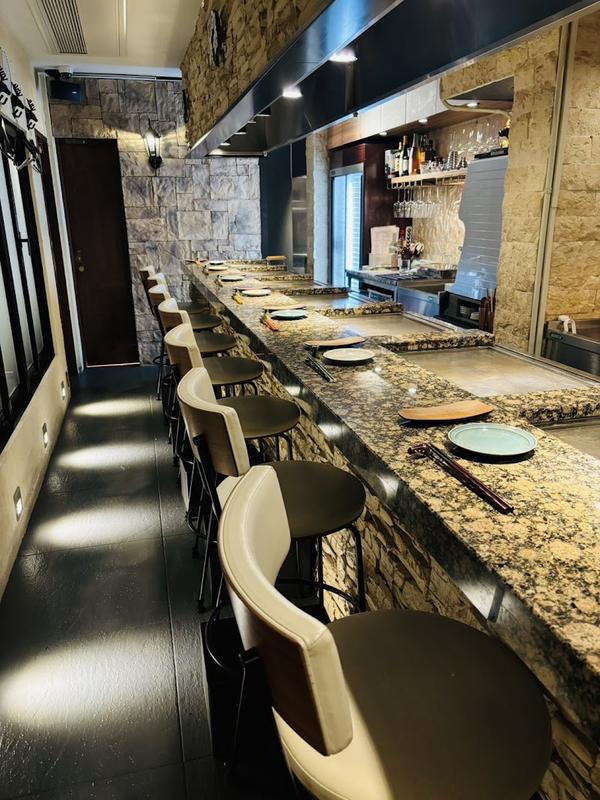 고베 비프 이치카바치카 테판야끼 레스토랑 - 덴덴타운 인기 스팟