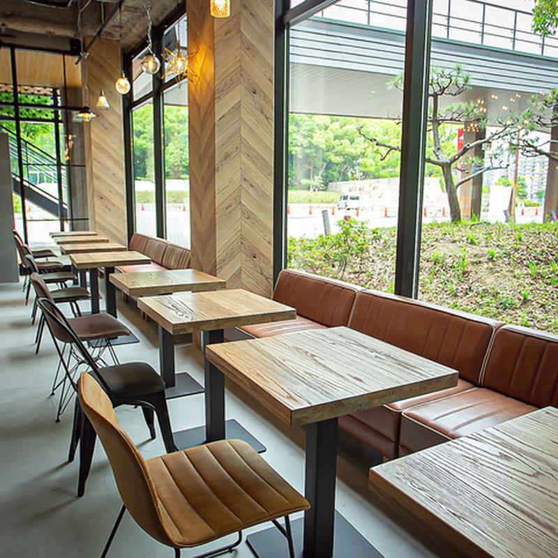 사진 찍기 좋은 오사카 오십오 플러스 카페