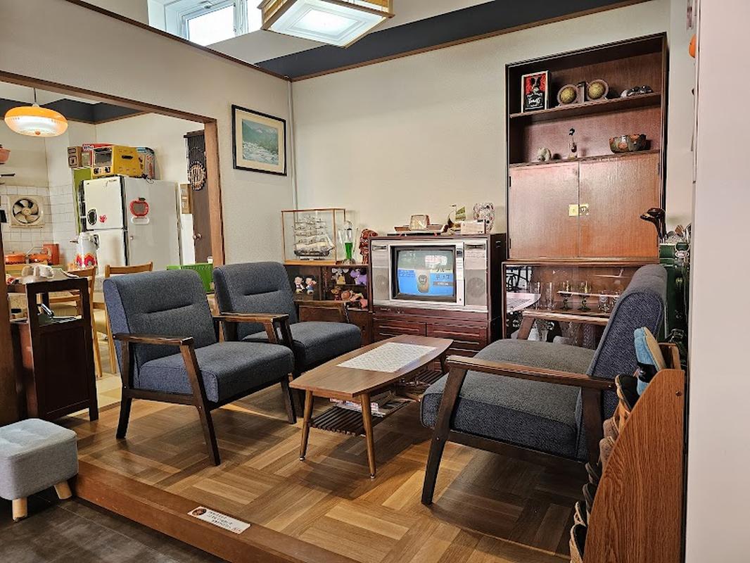 사진 찍기 좋은 매장 카페 토나리 노 토나리