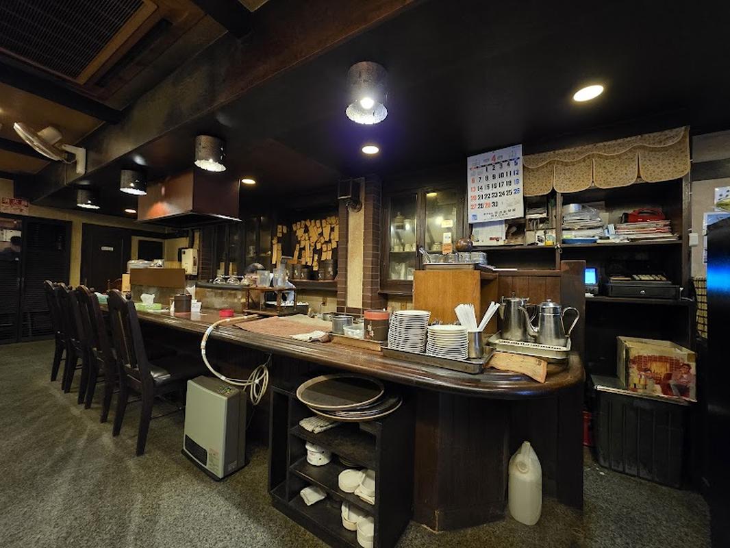 핫플로 유명한 매장 아스카