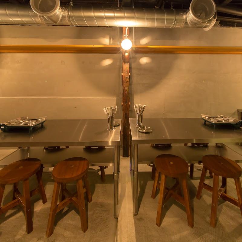 여행객 필수 매장 코기 서울