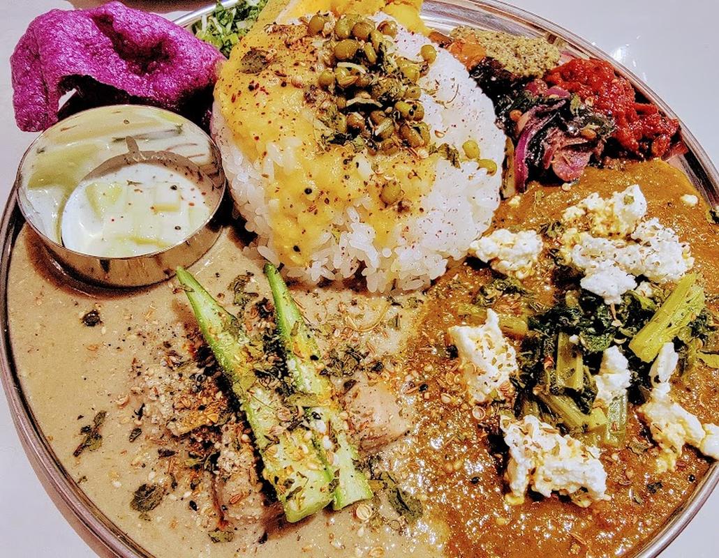 카레 유희 - 슈리성 인기 스팟