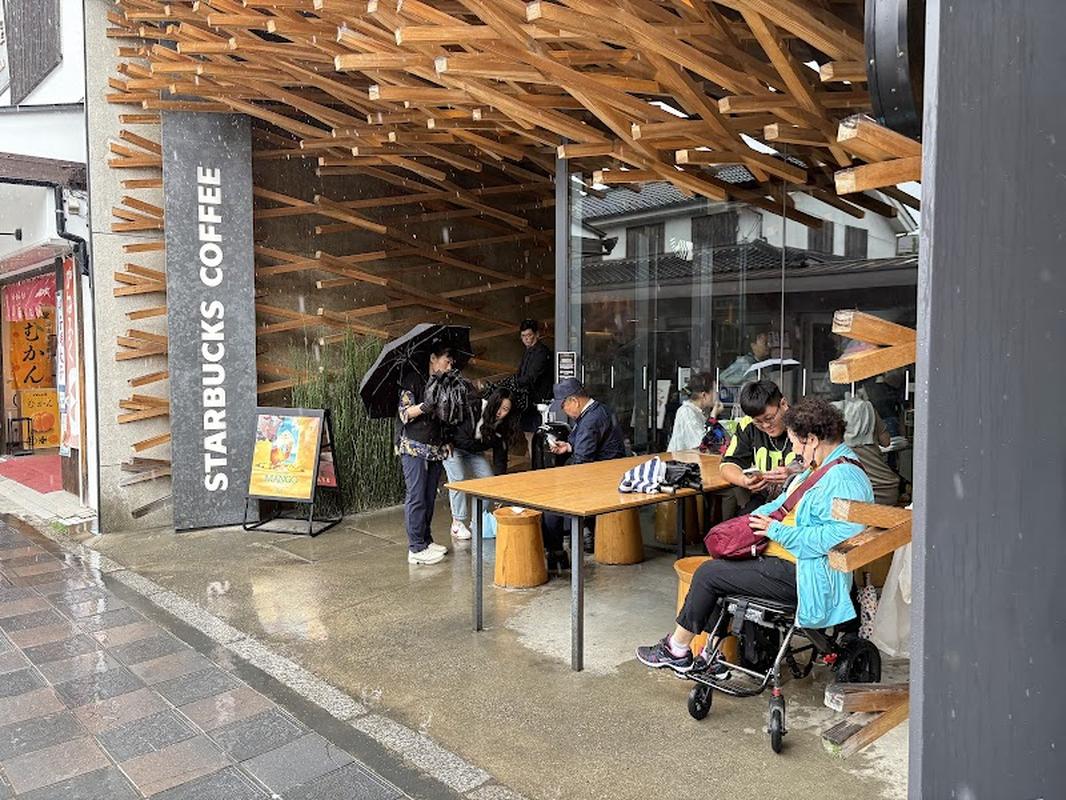 스타벅스 오모테산도 - 다자이후텐만구 인기 스팟