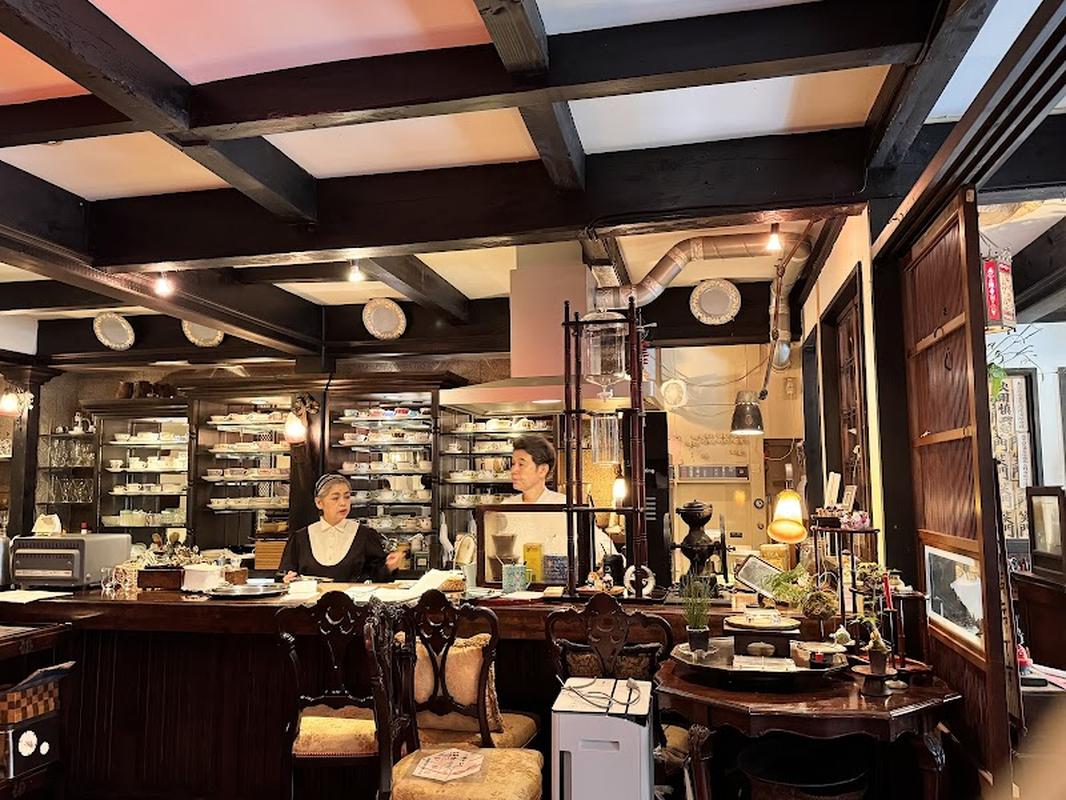 현지 느낌의 다자이후텐만구 킷사 카제미도리