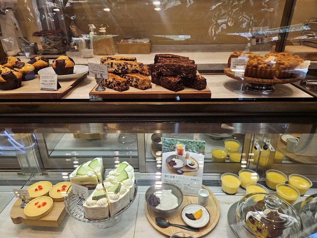 여행객 필수 후쿠오카 화이트 글라스 커피